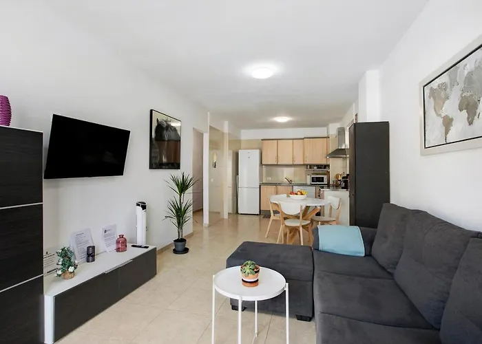 El Pisito De Momo * 칸델라리아