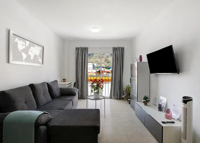 El Pisito De Momo * 칸델라리아